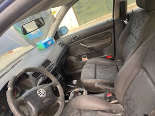 Volkswagen Golf 2000