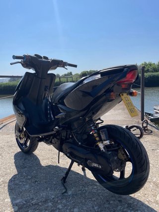 Yamaha Aerox Negra