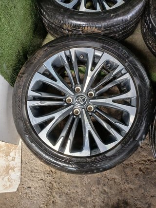 JUEGO LLANTAS Toyota Yaris Cross (2021->)