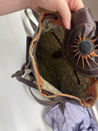 Mochila de cuero marrón