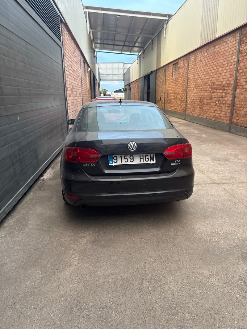 Volkswagen Jetta 2011 - foto 1