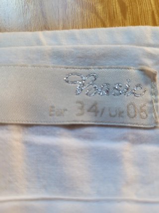 Falda Stradivarius blanca botones