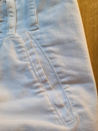 Falda Stradivarius blanca botones