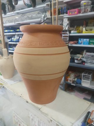Tinaja de barro grande
