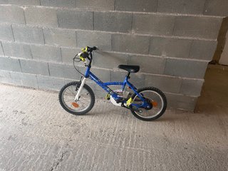 Bicicleta infantil azul