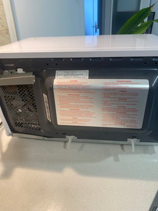 Microondas Panasonic NN-K101WM con GRILL