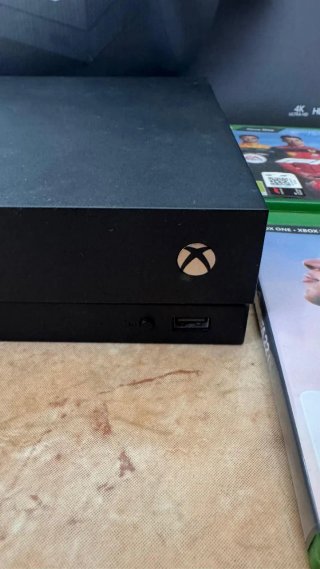 Xbox One X 1TB Negra + 2 Mandos + Juegos