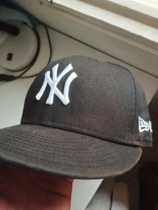 Gorra New Era Yankees Negra y Blanca
