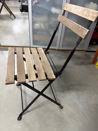 Mesa y 2 Sillas Plegables Madera y Metal