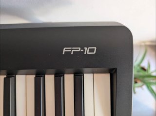 Roland FP-10 Piano Digital