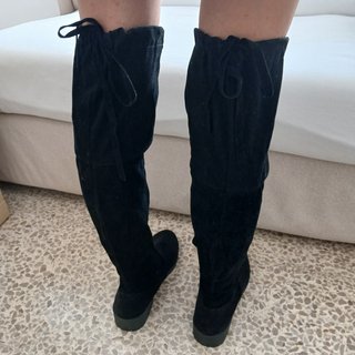 Botas altas negras con cordones