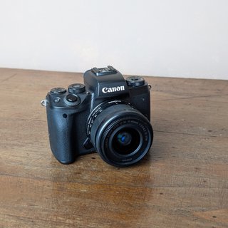Canon EOS M5 + Adaptador EF + 15-45 IS