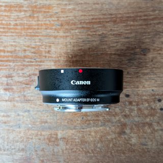 Canon EOS M5 + Adaptador EF + 15-45 IS