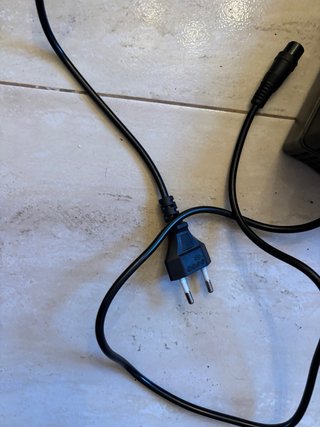 Cargador patín eléctrico 72V 5A