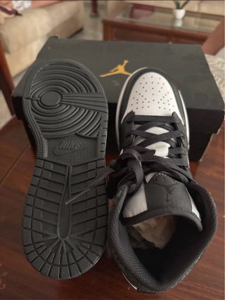 Nike Air Jordan 1 Mid Talla 38