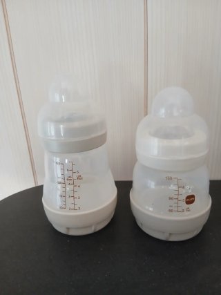 Termo, dispensador y biberones