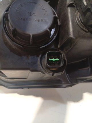 Faro delantero derecho Kia Sorento 2007