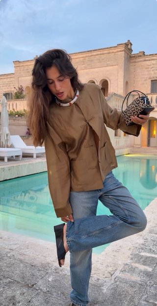 Camisa satinada alamares