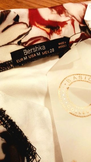 Gonna asimmetrica floreale Bershka S