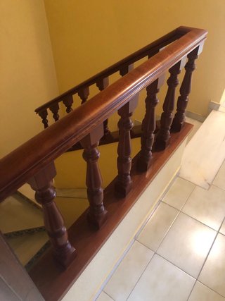 Balaustrada de madera maciza