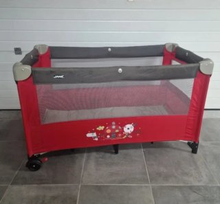 Cuna de viaje Jané roja