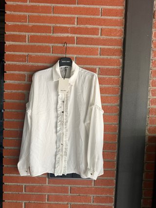 Blusa Miss Miss con volantes Talla S