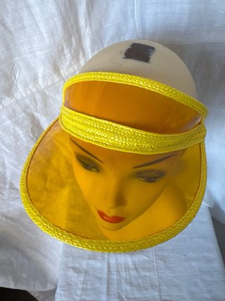 Visiera vintage  gialla anni 90 y2k