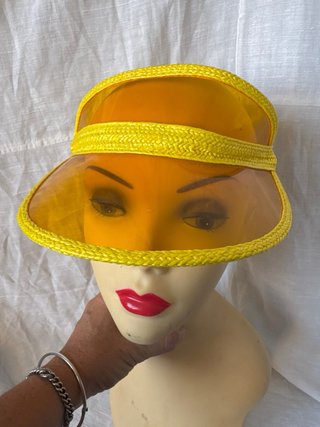 Visiera vintage  gialla anni 90 y2k