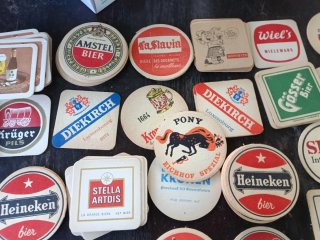 Set di 124 sottobicchieri per birra