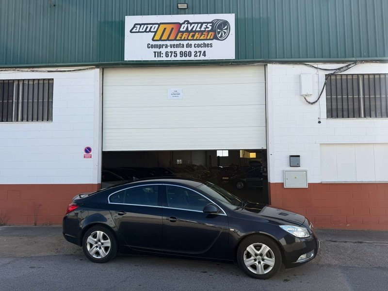 Opel Insignia 2011 - foto 1