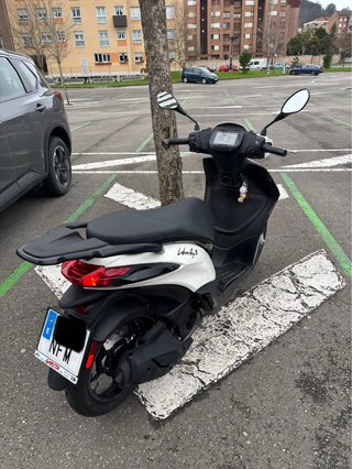 Piaggio Liberty 125 Scooter - 800km