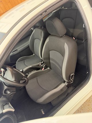 Peugeot 206 2012