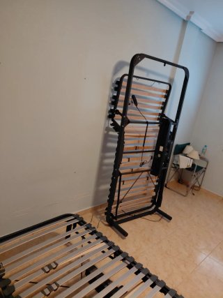 Cama articulada hospitalaria