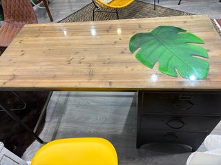 Escritorio estilo industrial madera y metal