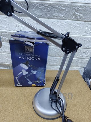 Lámpara de Escritorio LED vintage
