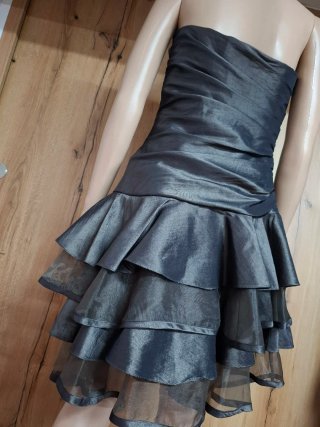 Vestido negro y gris de fiesta