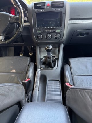 Volkswagen Golf MK5 R32