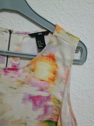 Blusa H&M sin mangas floral