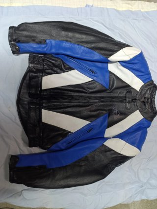 CAZADORA de moto de cuero hombre