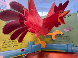 4 Libros infantiles con desplegables