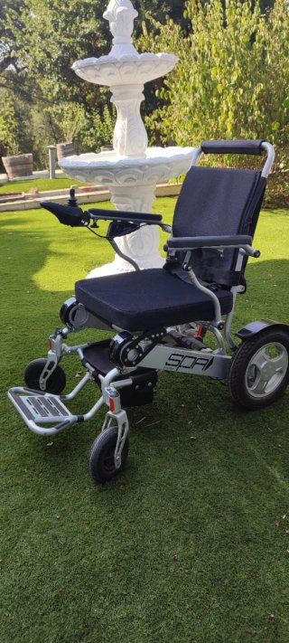 Silla de ruedas eléctrica plegable