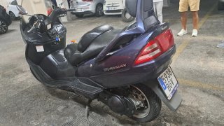 Suzuki Burgman 400 cc Azul impecable