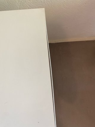 Mesa auxiliar / TV blanca