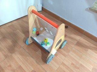 Juguetes de madera: balancín y andador