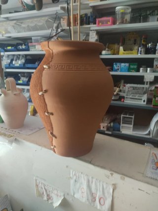 Tinaja rústica de terracota