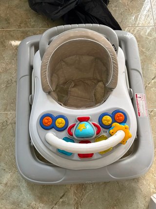 Tacatá bebé con centro de actividades