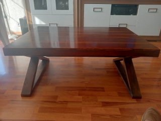 Sofá 2 plazas y mesa centro beige ( por separado )