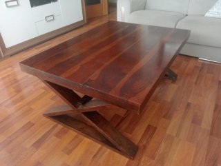 Sofá 2 plazas y mesa centro beige ( por separado )