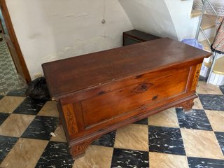 Arcón antiguo de madera