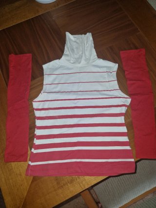 Top sin mangas cuello alto rayas M